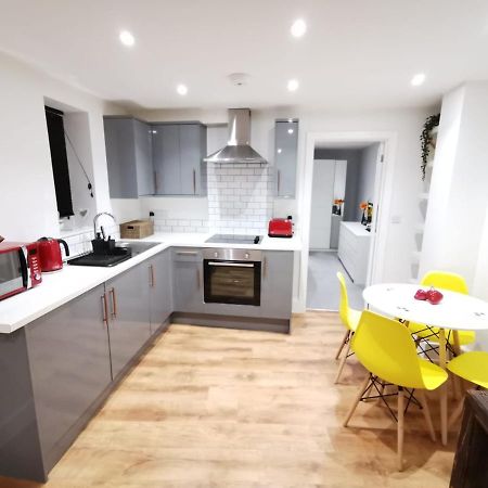 4 Sleeps And Travel Cot- Close To Beach And Restaurants Bournemouth Exterior foto